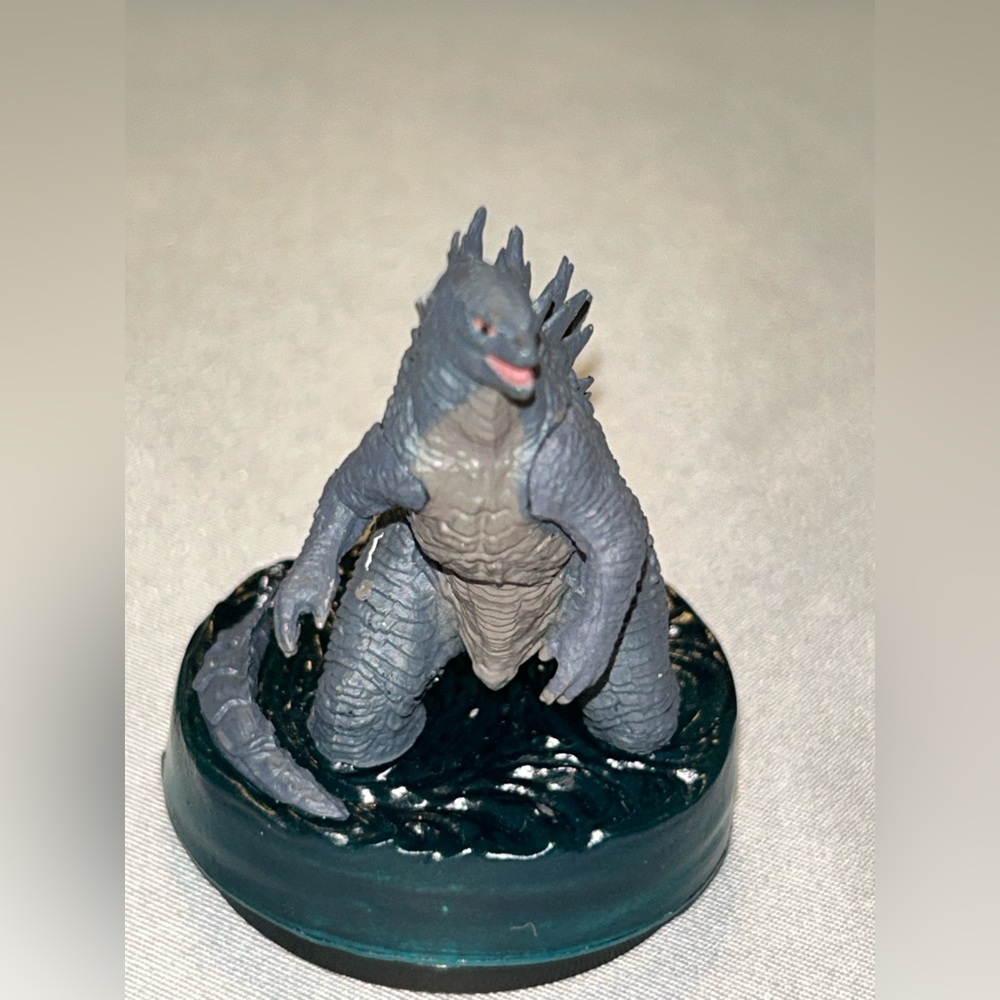 GODZILLA NECA Wizkids 2014 In Tokyo Bay pre Painted MINI FIGURE 2 inches tall